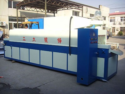 Horno de secado semiautomático para líneas de galvanizado en caliente de piezas de fijación